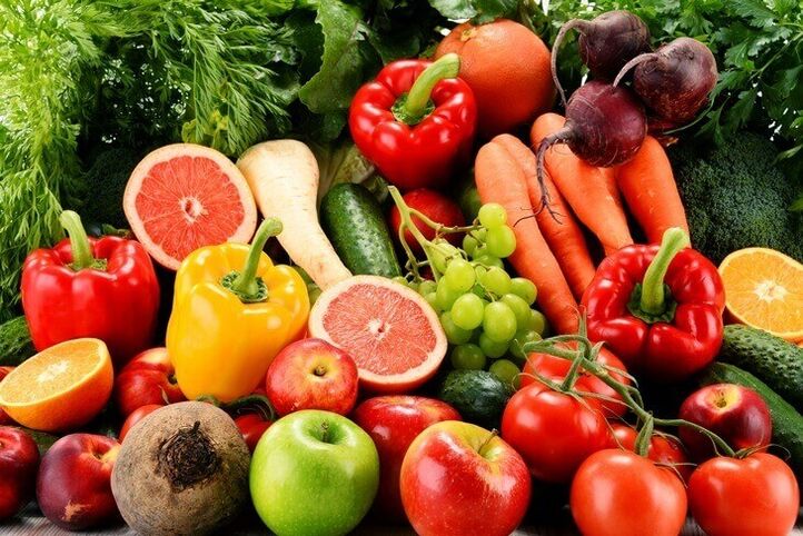 Tu dieta diaria para bajar de peso puede incluir la mayoría de verduras y frutas. 